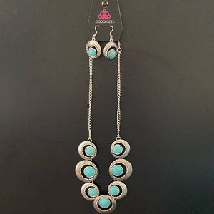 Jade paparazzi necklace and earrings